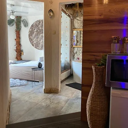 Pokoje Only Love Z Jacuzzi Dla Dwojga Rum i privatbostad