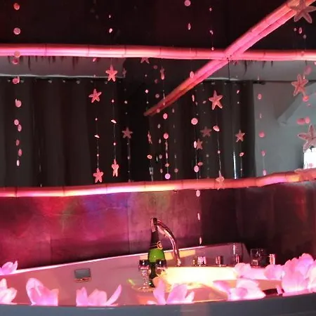 Pokoje Only Love Z Jacuzzi Dla Dwojga Rum i privatbostad Ełk