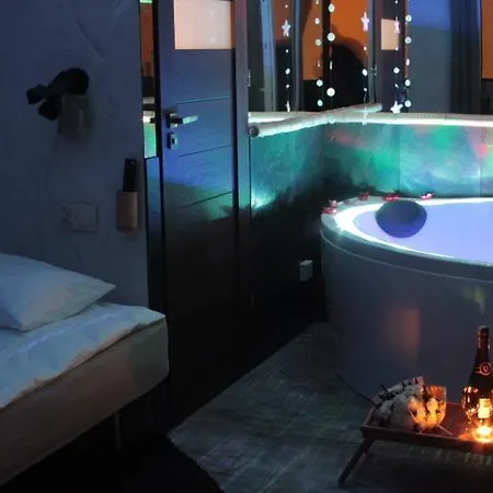 Homestay Pokoje Only Love Z Jacuzzi Dla Dwojga *